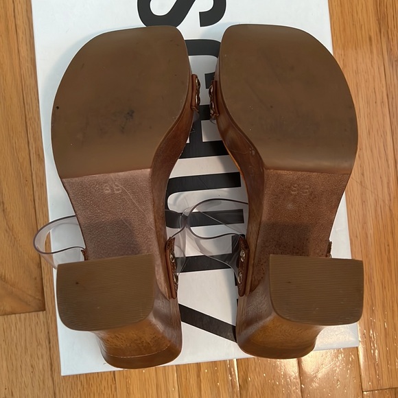 SCHUTZ WOODEN BOTTOM HEELED SANDALS SIZE 8 (BUT FITS LIKE A SIZE 7.5) - Picture 3 of 9